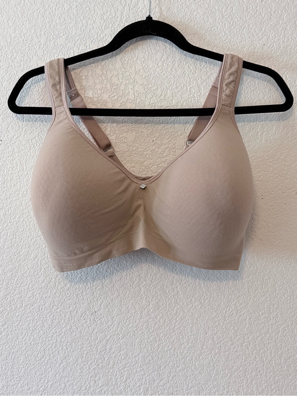 Breezies Light Nude Wireless Seamless Bra 0218
